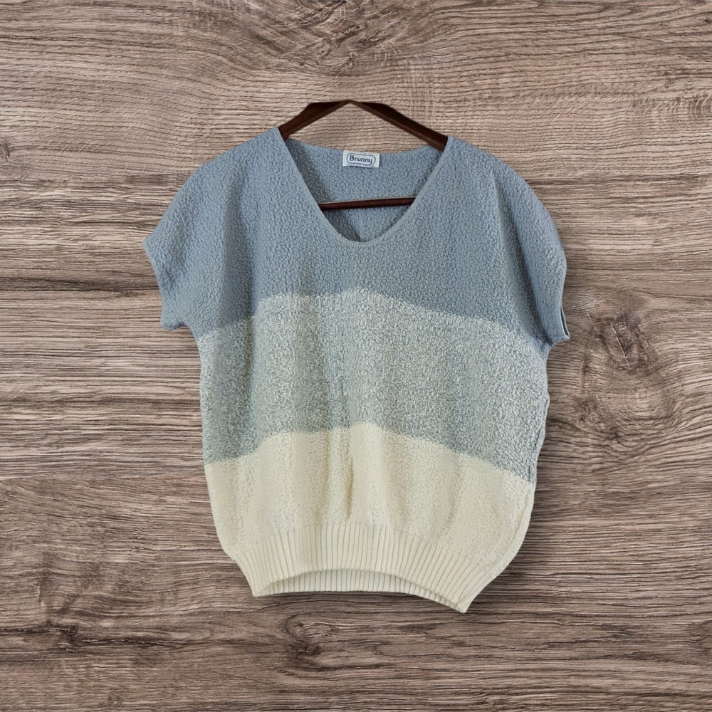 Vintage 80s Brunny V Neck Short Sleeve Knit Top